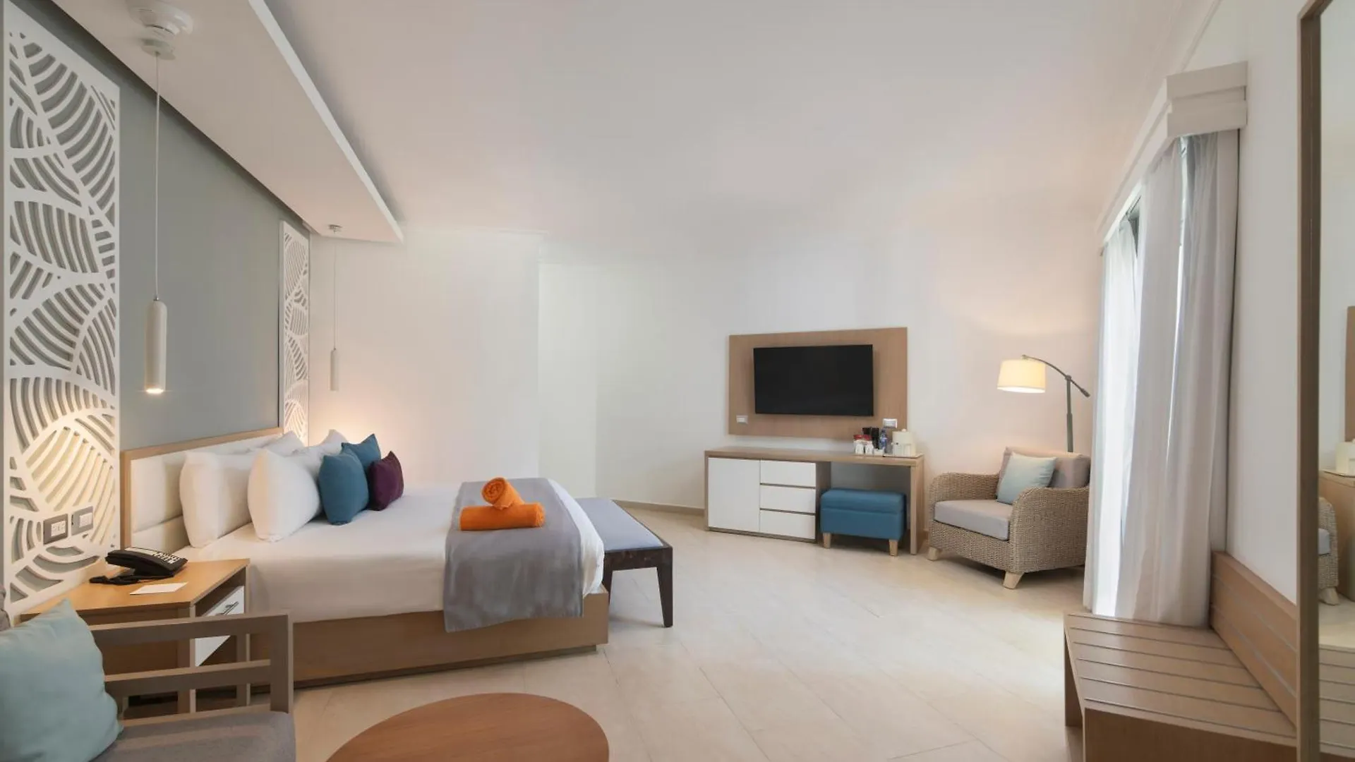 Wyndham Alltra Samana All Inclusive Resort